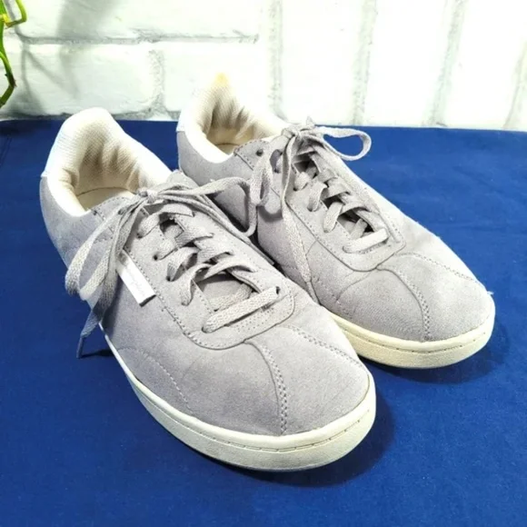❤️ Champion Sueded Finish Low Profile Sneakers - Picture 1 of 8